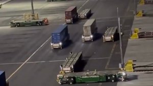 China's Smart Port: Robots on the Move